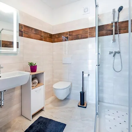 Nina Zminj, Istrien Villa *