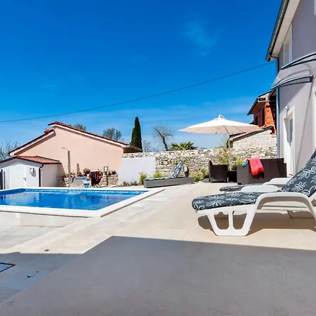 Nina Zminj, Istrien Villa