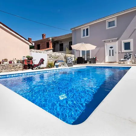 Nina Zminj, Istrien Villa