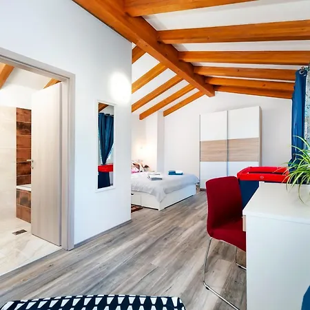 Nina Zminj, Istrien Villa Zminj