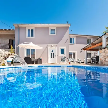 Nina Zminj, Istrien Villa